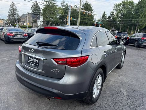 Used 2017 INFINITI QX70 2WD image 5