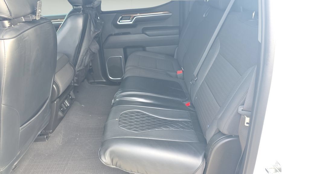 Used 2022 Chevrolet Silverado 1500 LT RWD image 14
