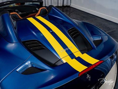 Used 2022 Ferrari F8 Tributo RWD image 20