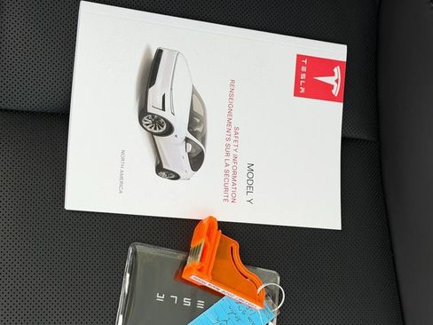 Used 2026 Tesla Model Y AWD image 8