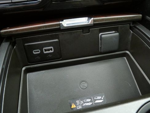 Used 2024 GMC Yukon Denali Ultimate image 30