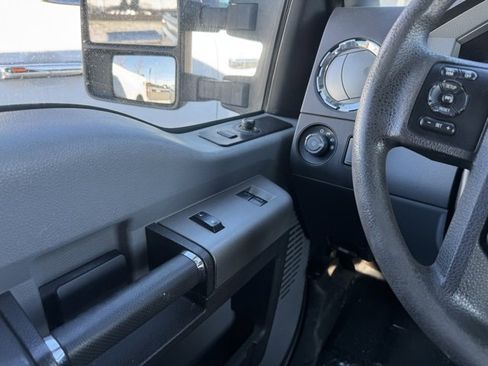 Used 2015 Ford F250 XLT w/ XLT Interior Package image 27