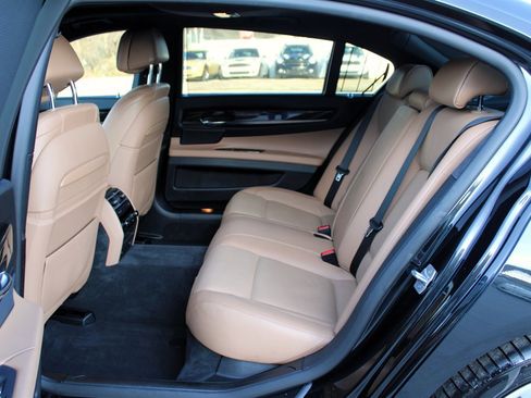 Used 2014 BMW 750Li 750Li image 18