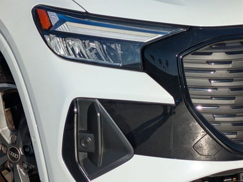 Used 2024 Audi Q4 e-tron Premium Plus w/ Premium Plus image 25