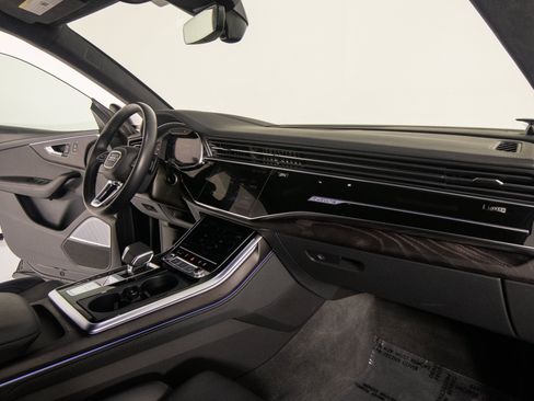 Used 2023 Audi Q8 Prestige AWD/4WD image 26
