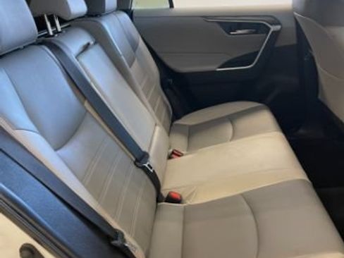 Used 2022 Toyota RAV4 XLE Premium FWD image 17