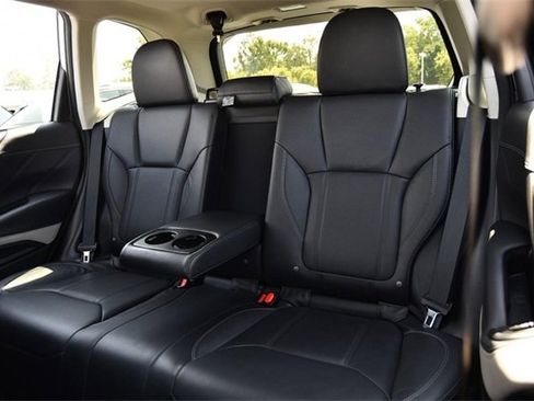 Used 2024 Subaru Forester Limited image 24