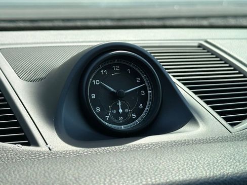 Used 2023 Porsche Macan S image 35