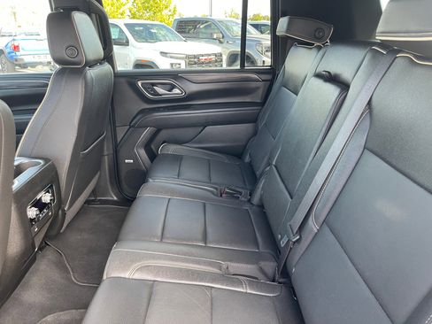 Used 2023 GMC Yukon XL SLT image 19