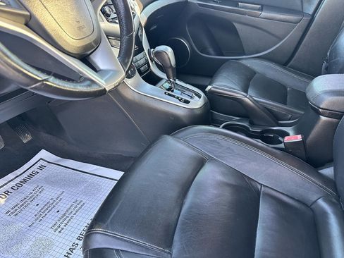 Used 2012 Chevrolet Cruze LT image 3