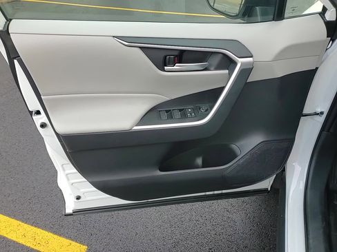 New 2025 Toyota RAV4 XLE w/ Convenience Package image 10