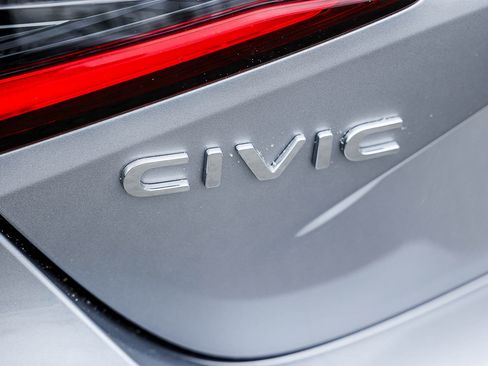 Used 2024 Honda Civic Sport image 9