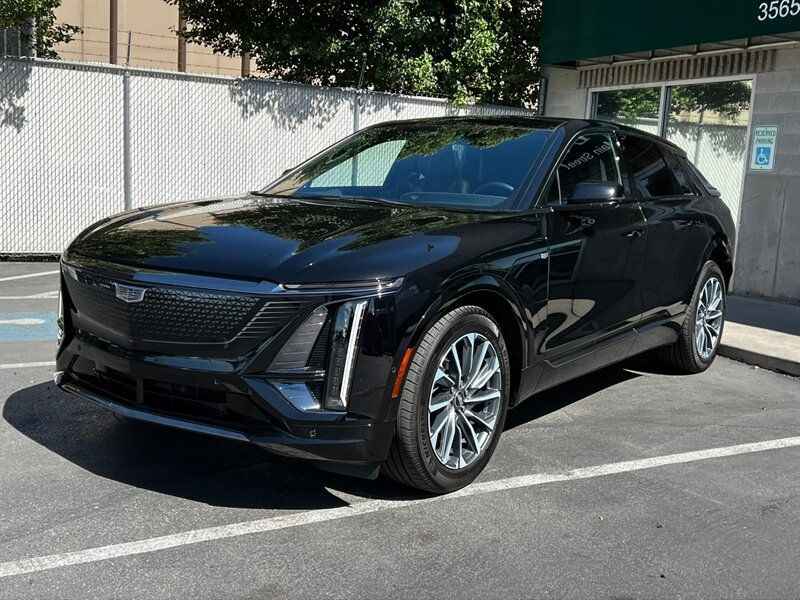 Used 2024 Cadillac Lyriq Sport AWD/4WD image 3