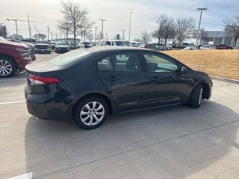 Used 2026 Toyota Corolla LE image 3