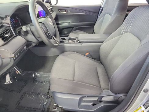 Used 2025 Toyota Camry LE FWD image 19