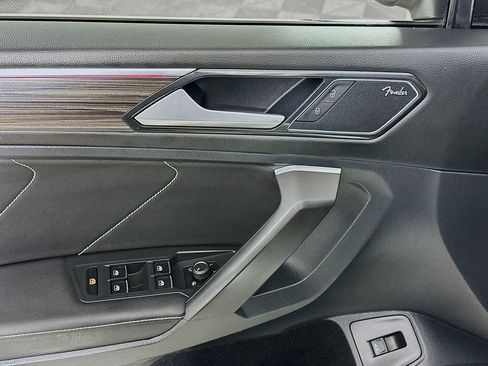 Used 2022 Volkswagen Tiguan SEL R-Line image 21