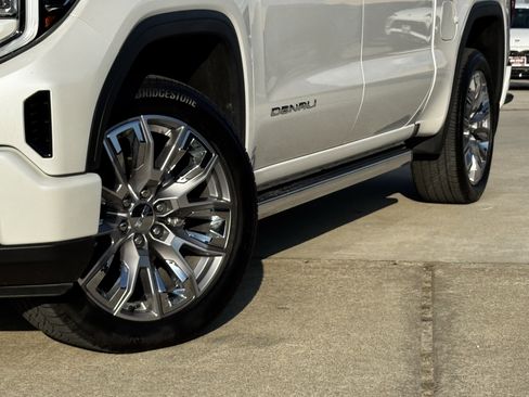 Used 2025 GMC Sierra 1500 Denali AWD/4WD image 12