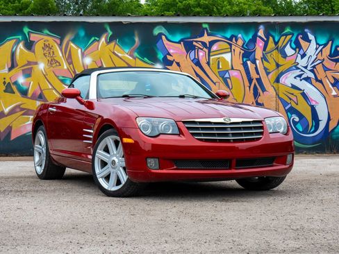 Used 2008 Chrysler Crossfire Limited RWD image 5
