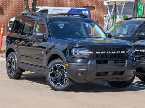 New 2026 Ford Bronco Sport Outer Banks w/ Outer Banks Tech Package+ image 2