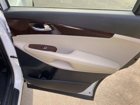 Used 2018 Kia Sorento LX image 33