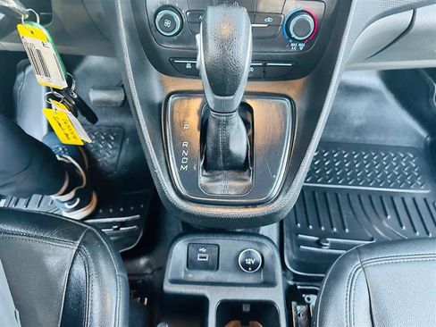Used 2019 Ford Transit Connect XL image 24