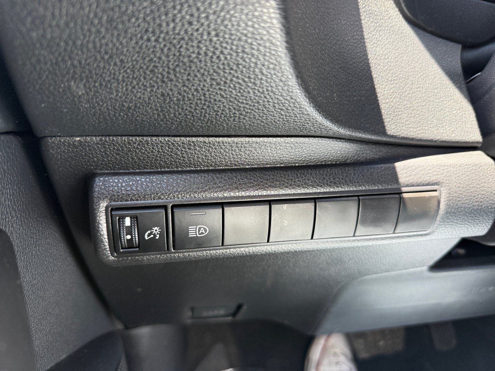 Used 2026 Toyota Corolla SE w/ SE Package FWD image 20