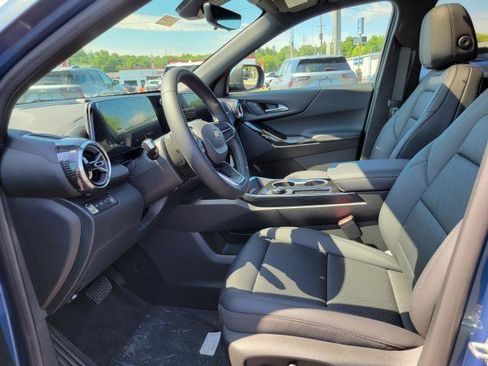 New 2026 Chevrolet Equinox LT w/ Convenience Package II AWD/4WD image 7