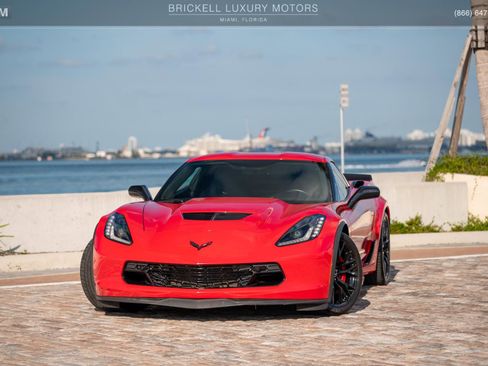 Used 2017 Chevrolet Corvette Z06 image 2