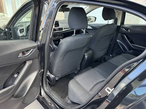 Used 2018 MAZDA MAZDA3 Sport FWD image 26
