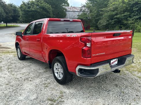 Used 2025 Chevrolet Silverado 1500 LT AWD/4WD image 7