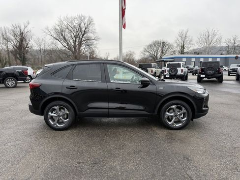 New 2026 Ford Escape ST-Line w/ Cold Weather Package image 9