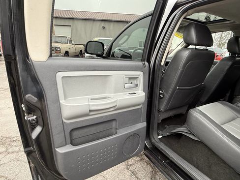 Used 2008 Dodge Dakota Laramie image 18