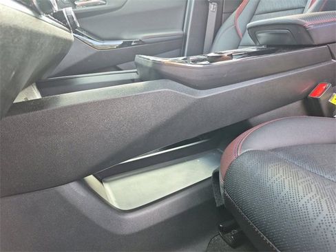 Used 2026 Chevrolet Equinox RS w/ Convenience Package III image 23