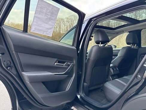 Used 2025 MAZDA CX-50 AWD 2.5 S w/ Premium Package image 21