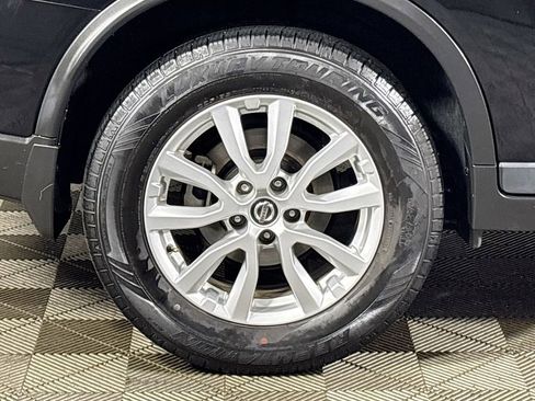 Used 2020 Nissan Rogue SV image 23