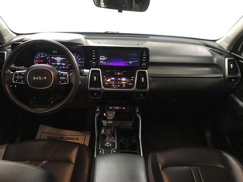 Used 2022 Kia Sorento S FWD image 18