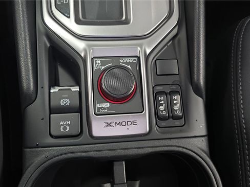 Used 2023 Subaru Forester Premium AWD/4WD image 24