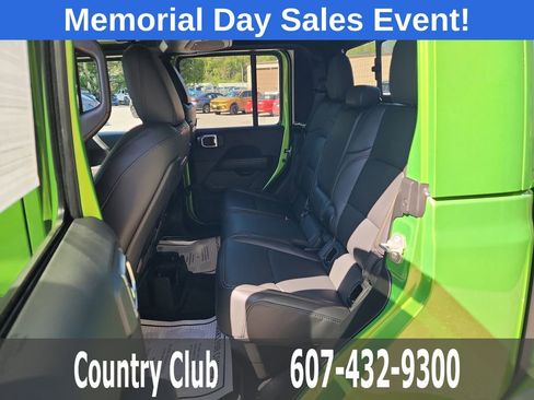 Used 2026 Jeep Gladiator Sport AWD/4WD image 25