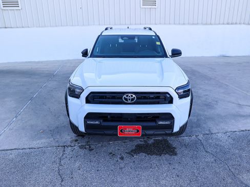 Certified 2025 Toyota 4Runner Limited image 4