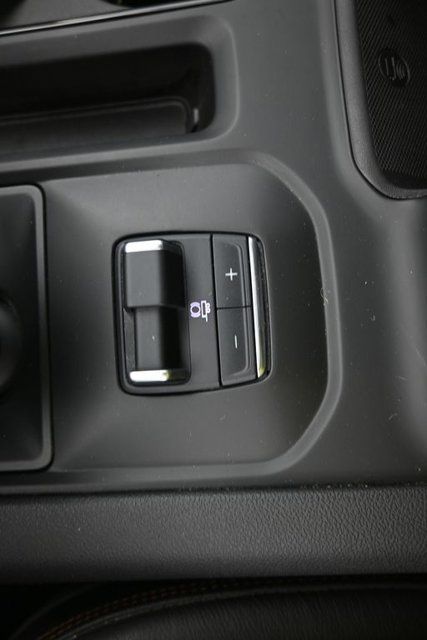 Used 2022 GMC Sierra 1500 AT4 w/ AT4 Preferred Package AWD/4WD image 32