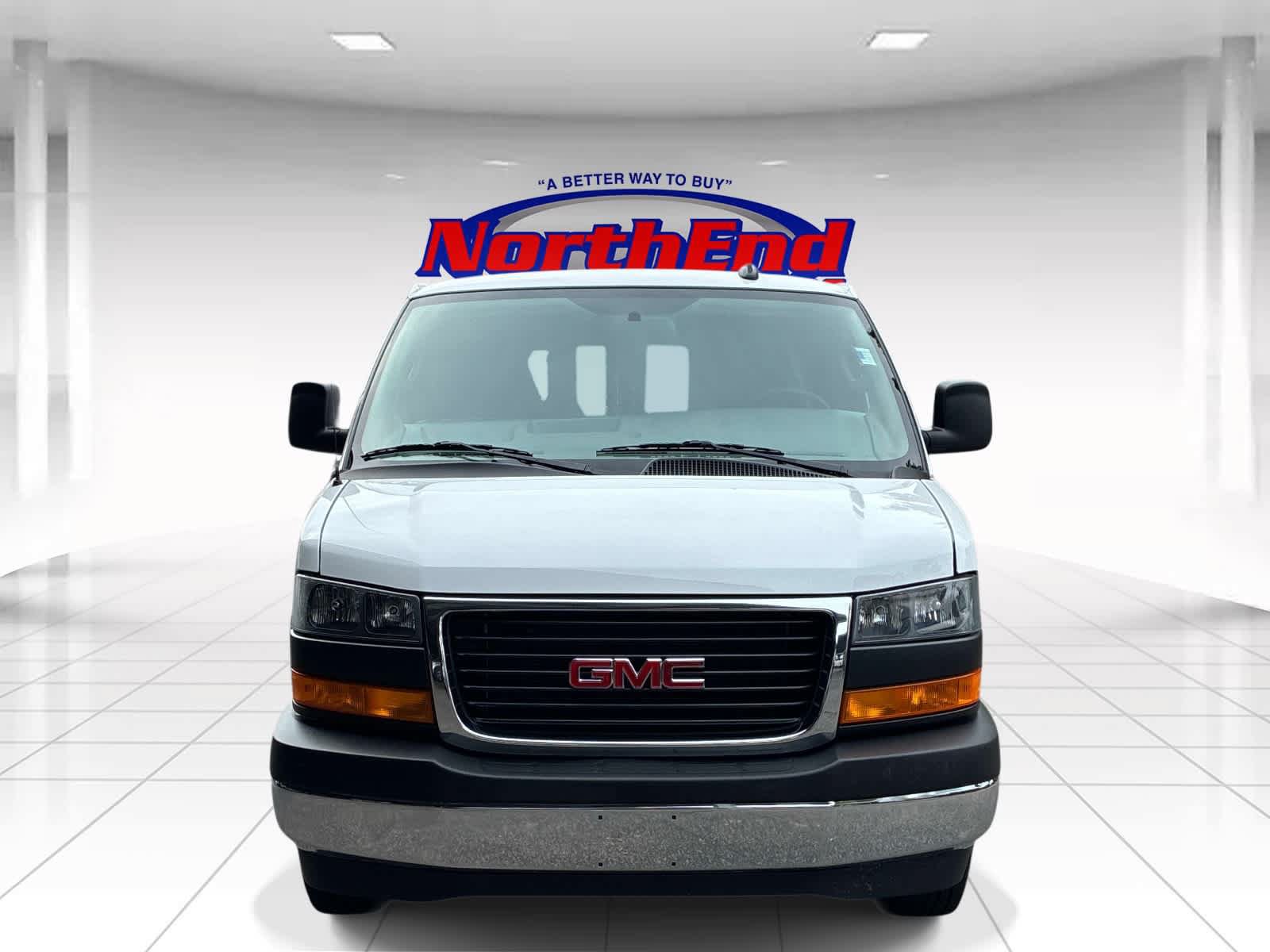 Used 2025 GMC Savana 2500 w/ Driver Convenience Package RWD image 2