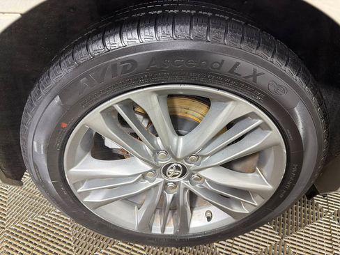 Used 2015 Toyota Camry SE image 17