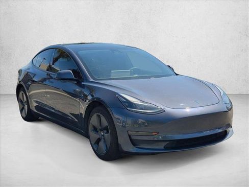 Used 2021 Tesla Model 3 Standard Range Plus RWD image 3