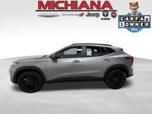 Used 2025 Chevrolet Trax ACTIV w/ Sunroof Package FWD image 1