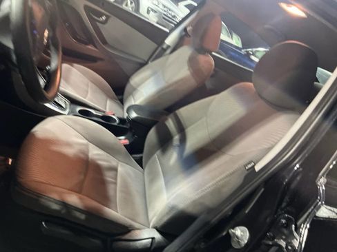 Used 2016 Hyundai Elantra SE w/ Option Group 02 image 15