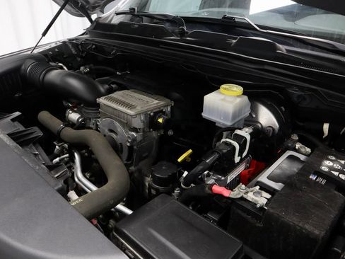 Used 2023 RAM 1500 Laramie AWD/4WD image 17