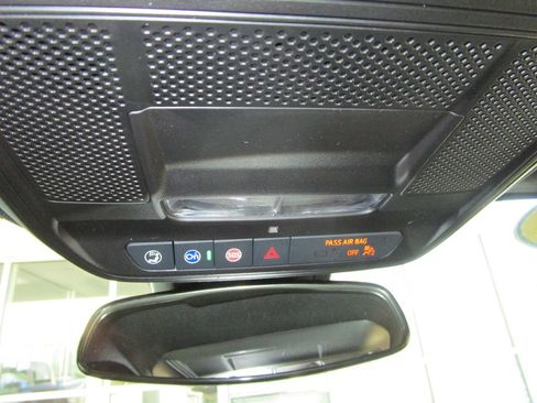 New 2026 Chevrolet Equinox LT w/ Convenience Package II image 31