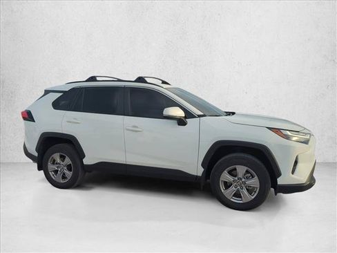 Used 2025 Toyota RAV4 XLE FWD image 5