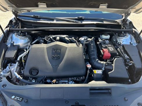 Used 2019 Toyota Avalon Limited image 29