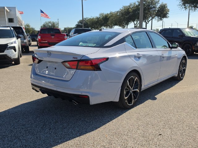 New 2026 Nissan Altima 2.5 SR w/ SR Premium Package FWD image 8